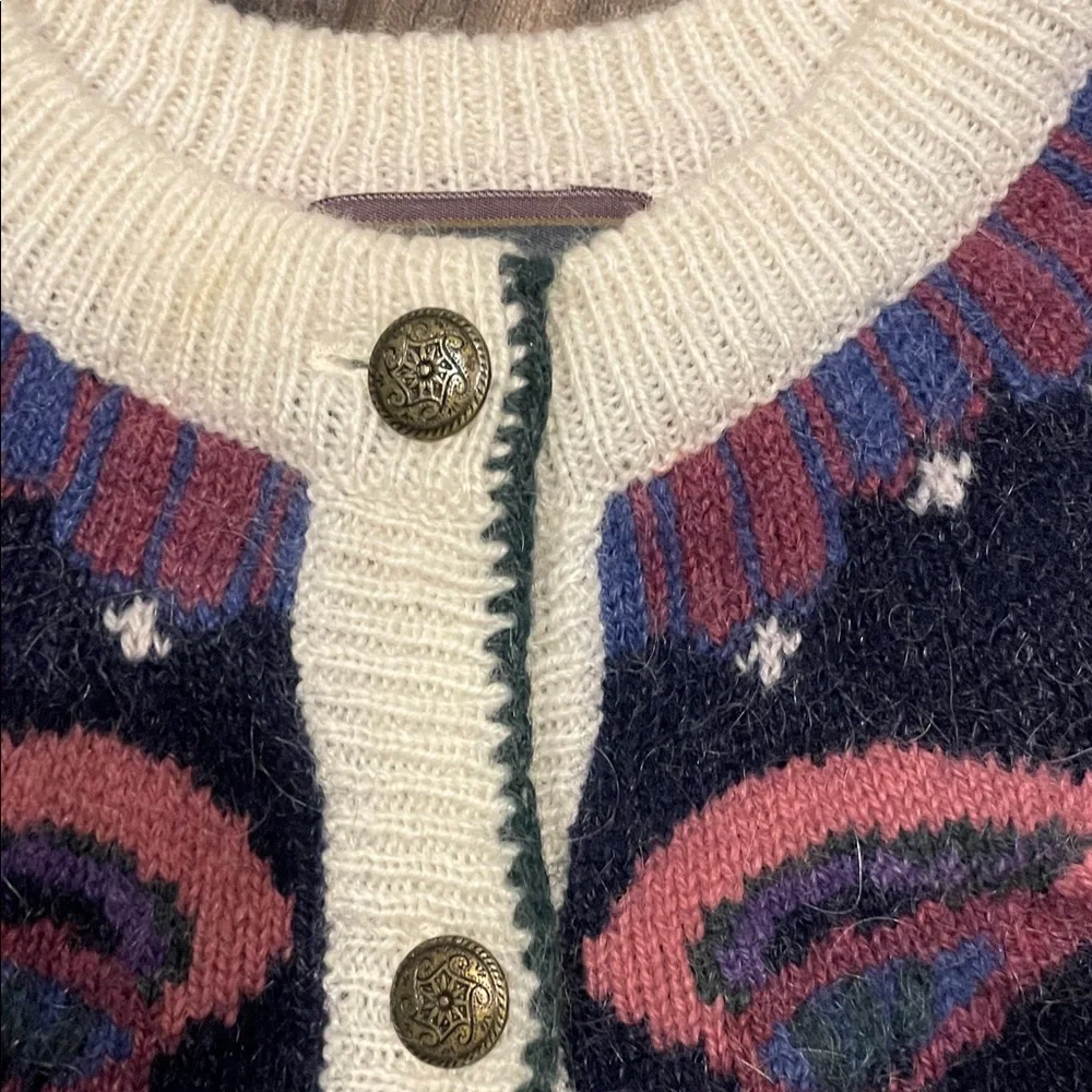 Woolrich Cream Cardigan with Navy and Pink Yoke - Picture 3 of 4